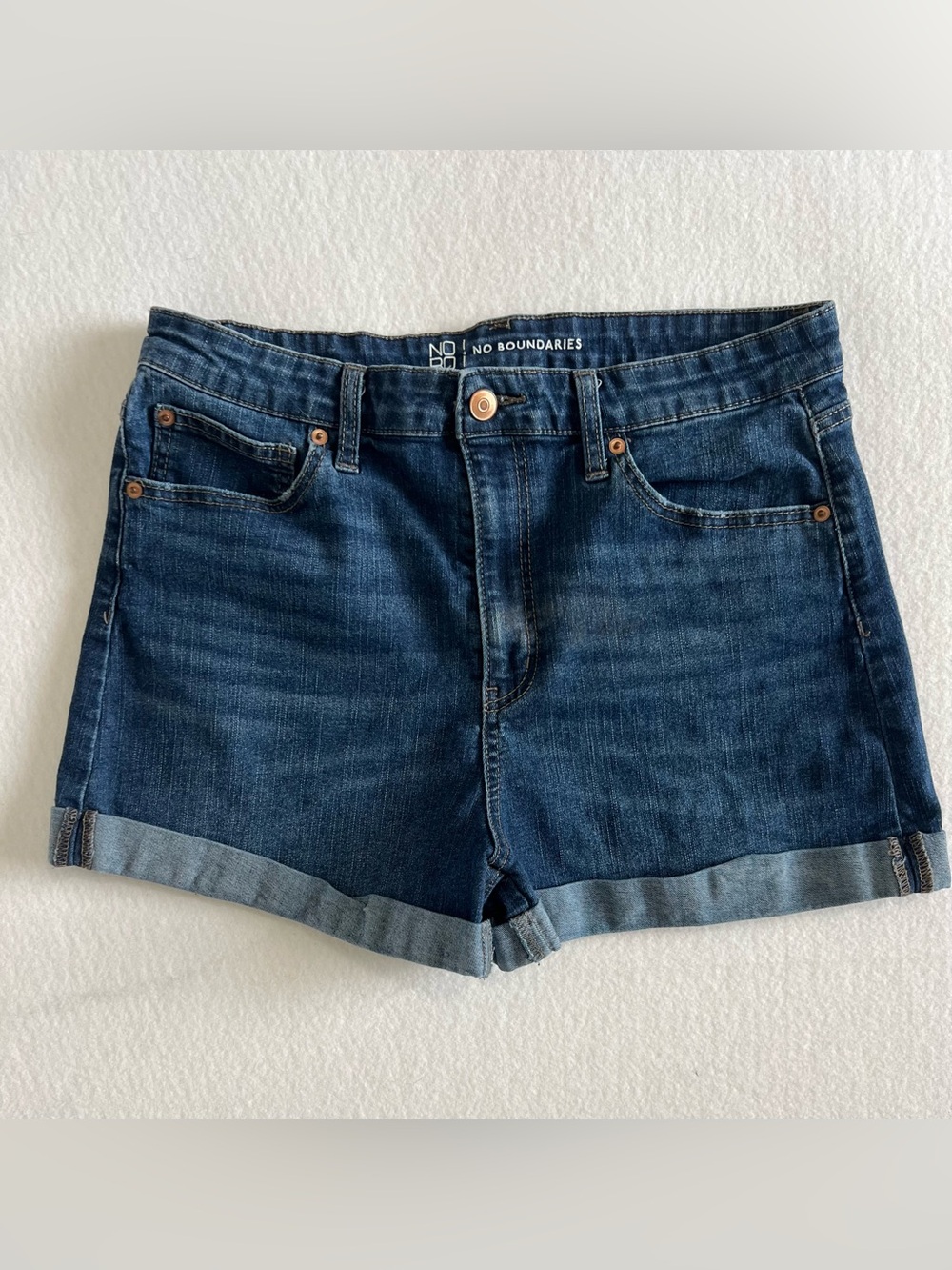 No Boundaries Size 15 High Rise Cuffed Denim Shorts Dark Wash Stretch